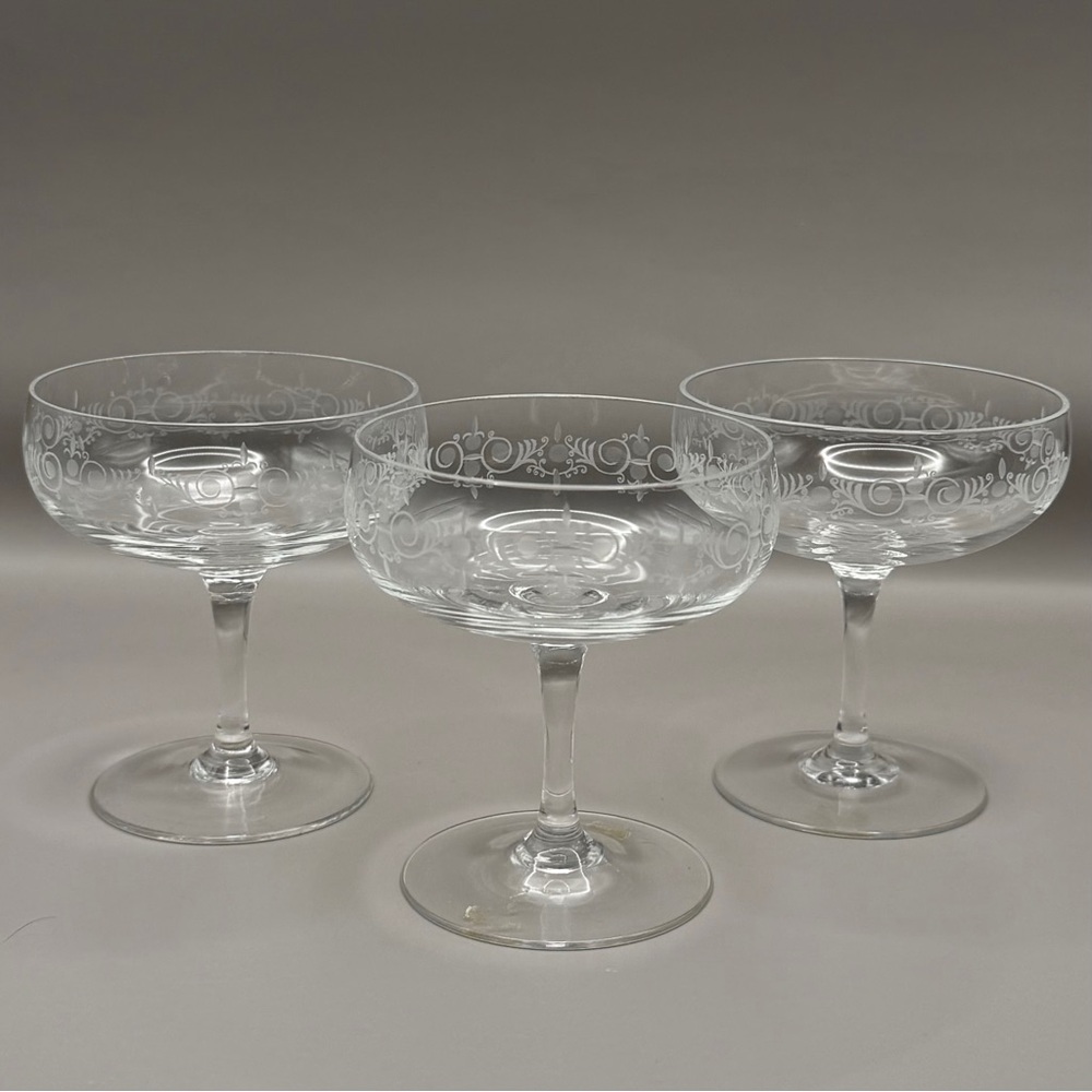 Mirabell of Austria Brocade Etched Crystal‎ Champagne Coupes Rare 4" Austrian
